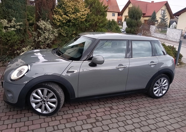 MINI Cooper cena 64700 przebieg: 67100, rok produkcji 2017 z Gołańcz małe 667